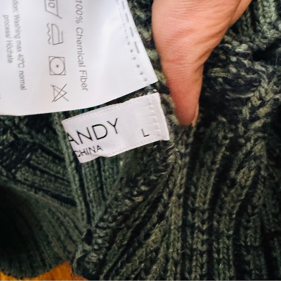 Green Turtleneck Sweater with Textured Knit - Picture 4 of 4